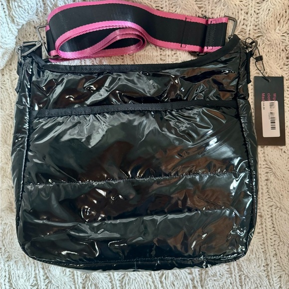 NWT Perri Noir Haute Shore Puffer Crossbody Purse with Black/Pink Handle - Picture 8 of 14